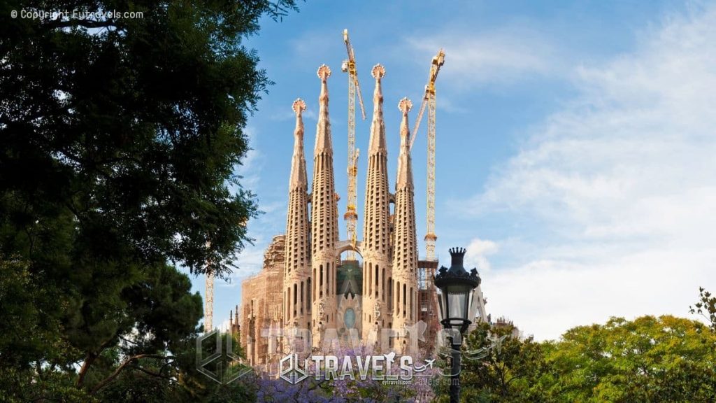 10 best tourist places in barcelona La Sagrada Familia
